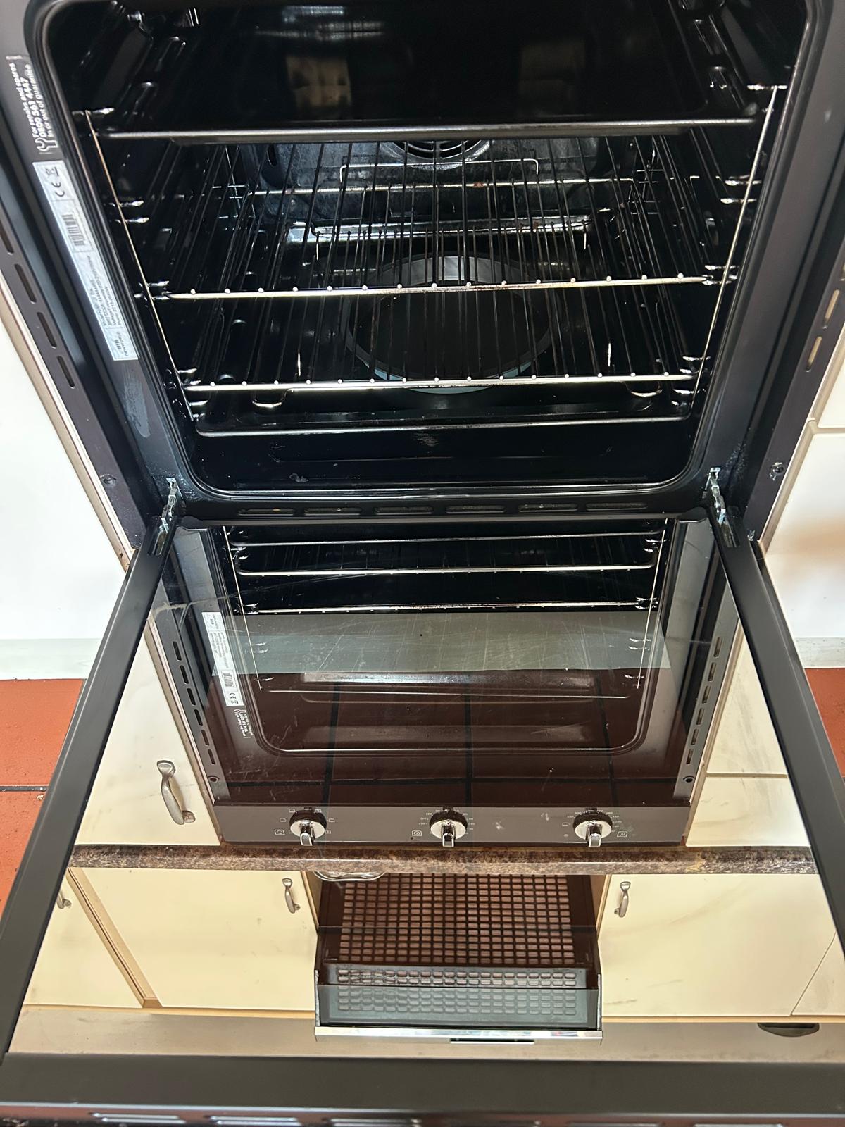 Oven after cleaning